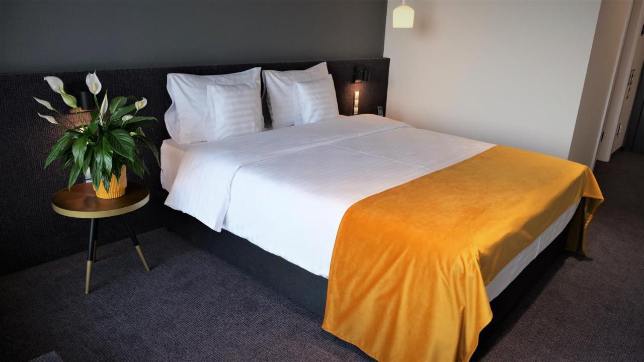 Werk Hotel & Spa Хунедоара Екстер'єр фото