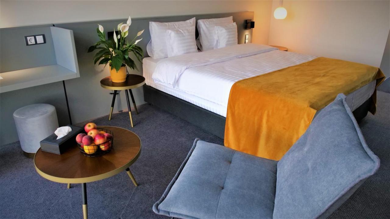 Werk Hotel & Spa Хунедоара Екстер'єр фото